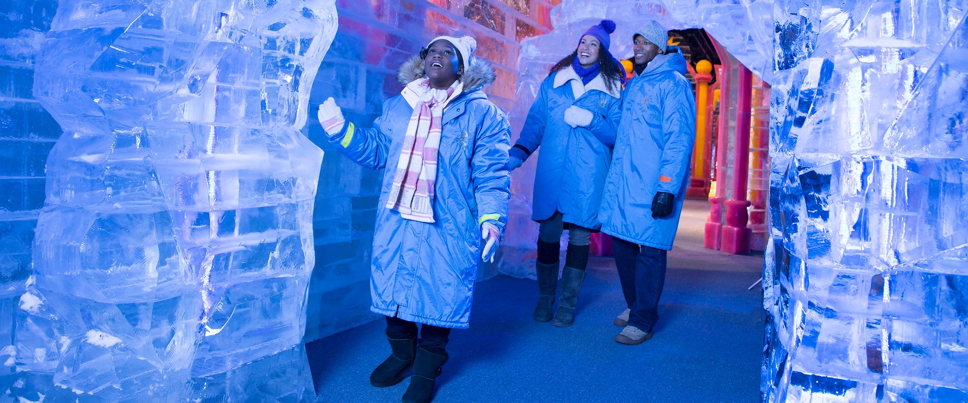 Colorado Hotel with Ice Sculptures | Christmas at Gaylord Rockies